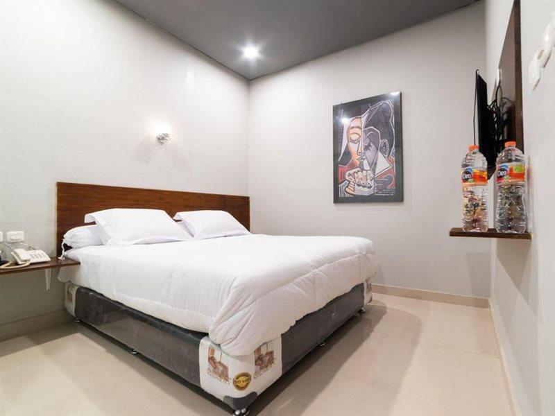 Glamour Hotel&Spa Medan Exterior foto